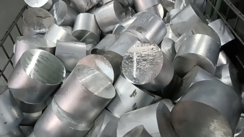 精密电子连接器铝合金锻造案例｜解决 3003 铝材焊接不稳、批量生产成本高难题
